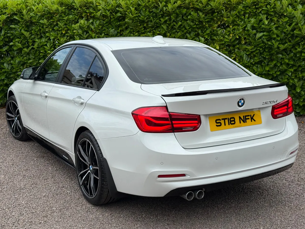 BMW 3-Series 2018 **Low miles** - Image 2