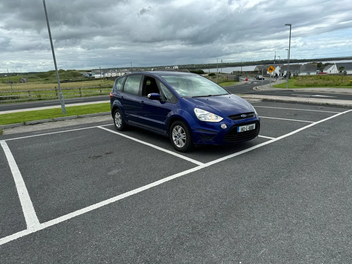 142 Ford S-Max - Image 1