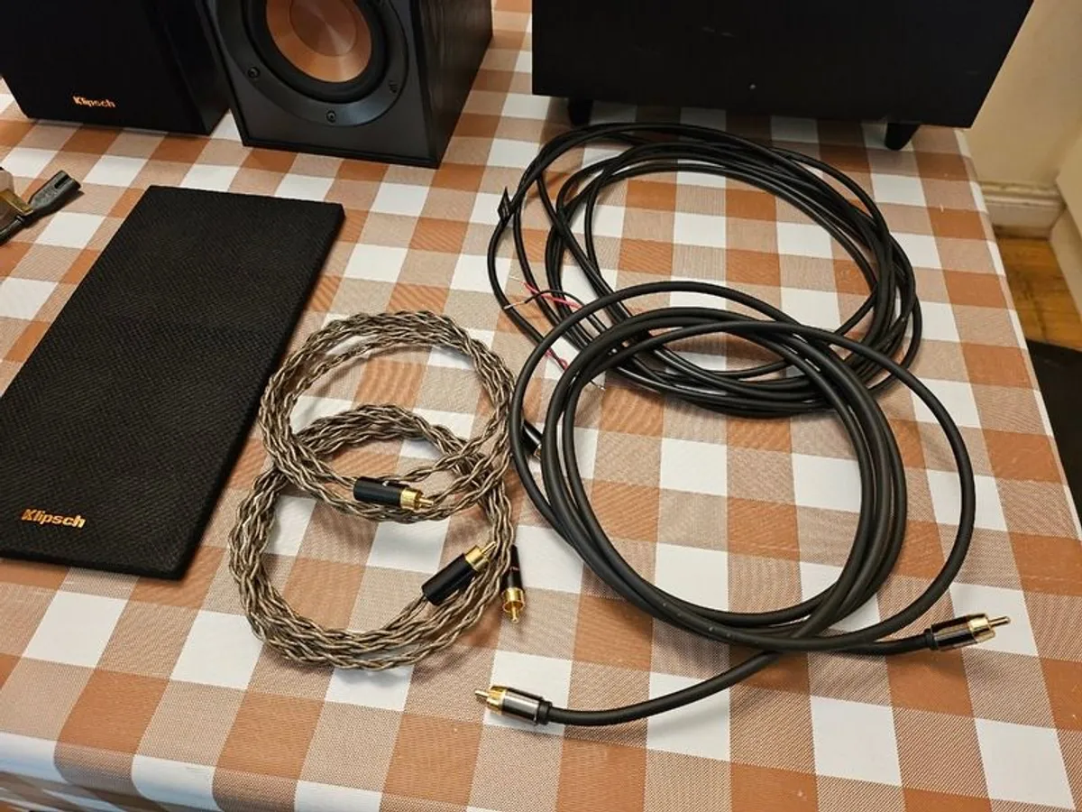 Klipsch R-41PM and R-8SW powered speakers and subwoofer - Image 2