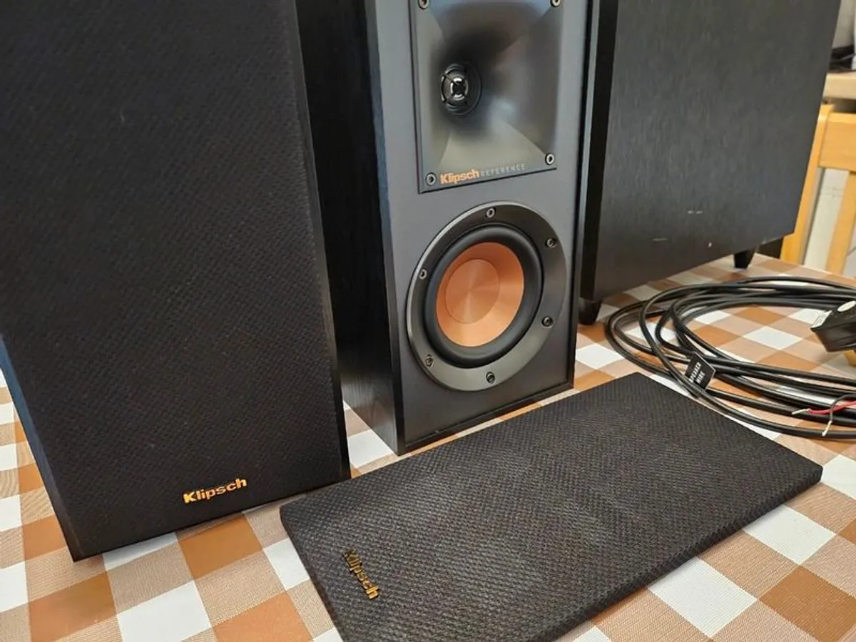 Klipsch R-41PM and R-8SW powered speakers and subwoofer - Image 3