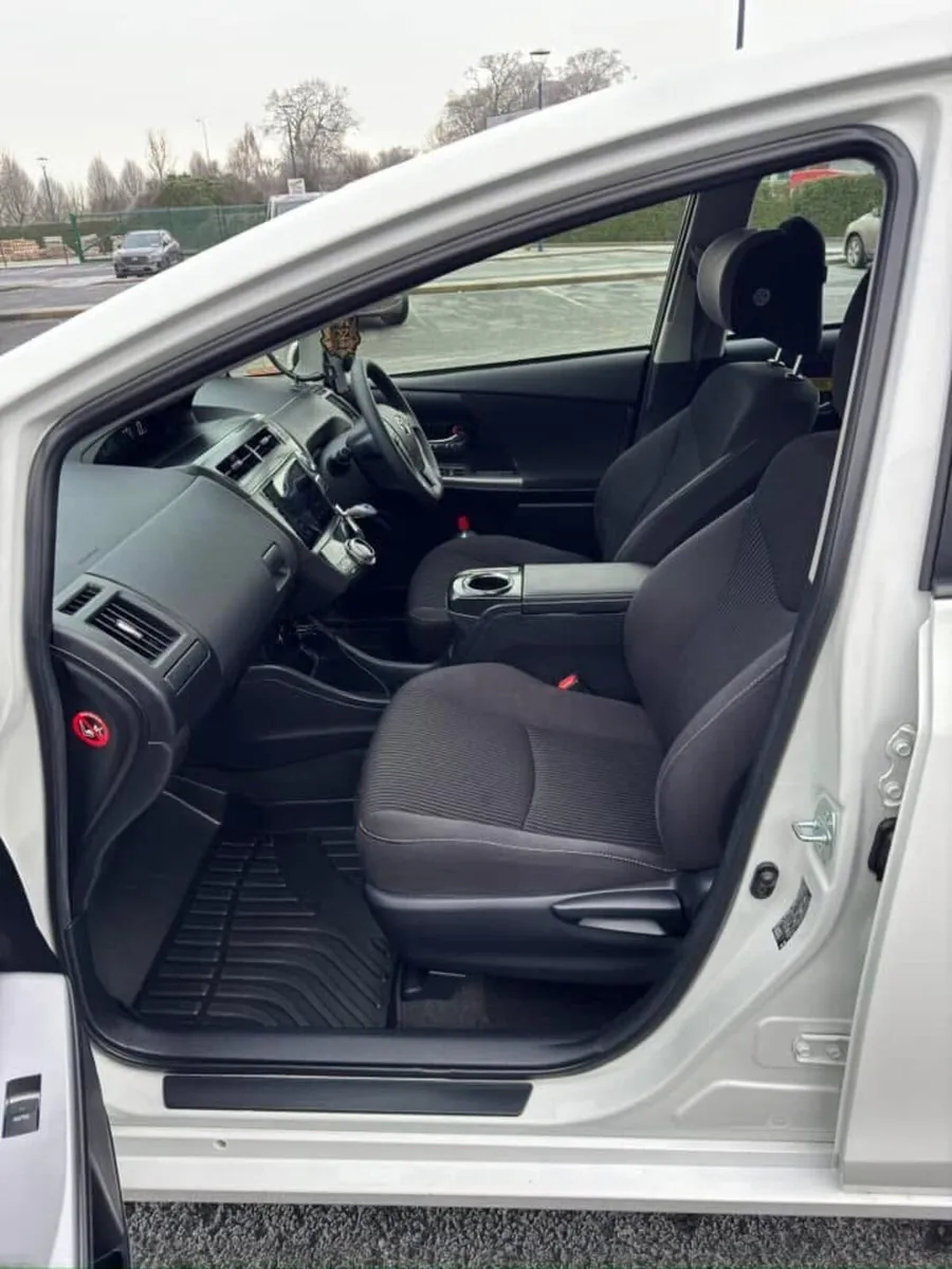 Toyota Alpha 5 Seater Taxi available for Rent - Image 4