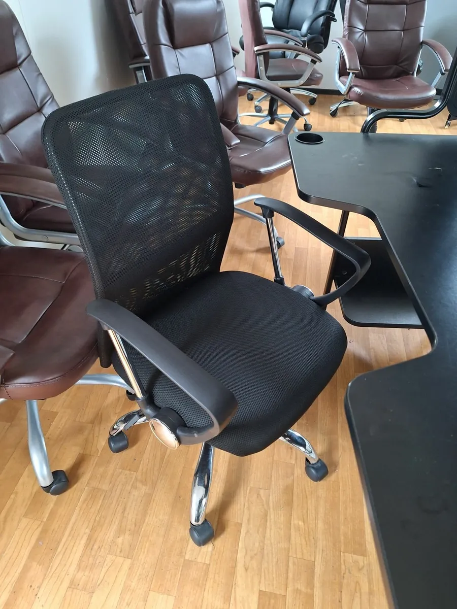 Office chairs / furniture - Image 1