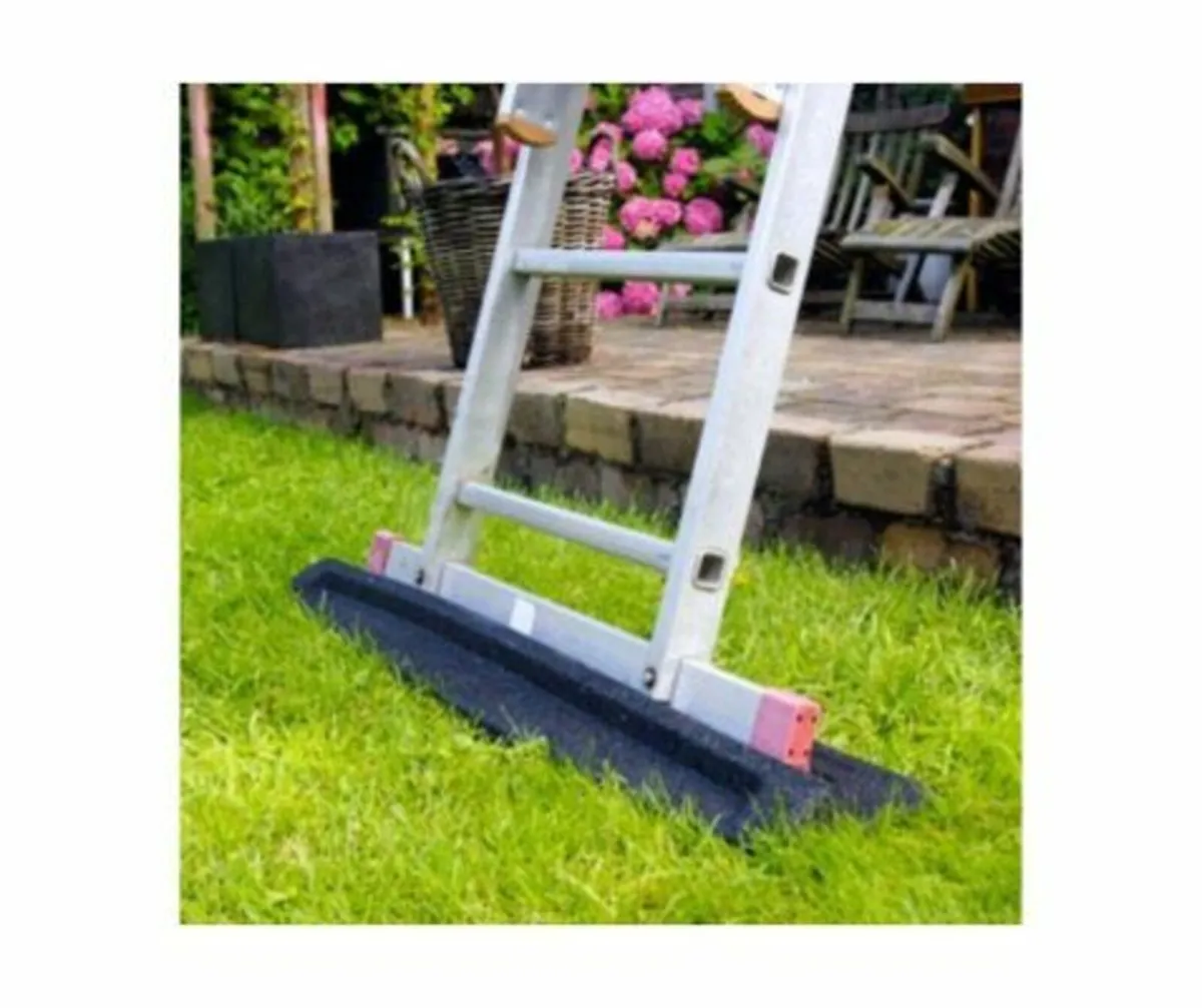 Rubber Ladder Wedge - Image 1
