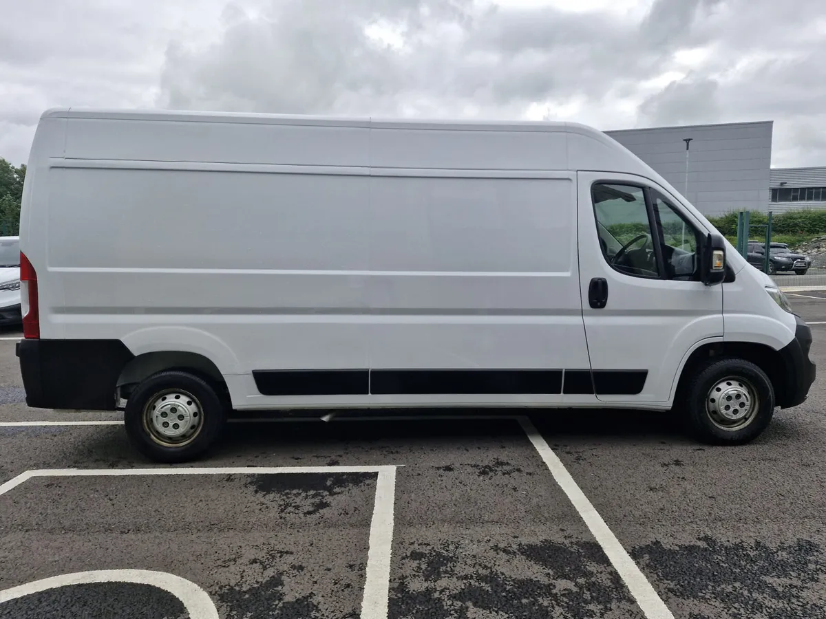 Opel Movano 2022 - Image 2
