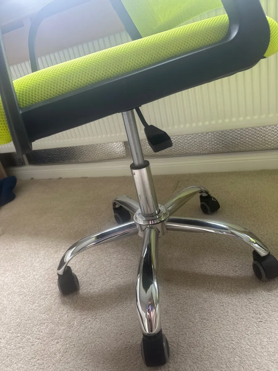 Ergonomic desk chair - Image 2