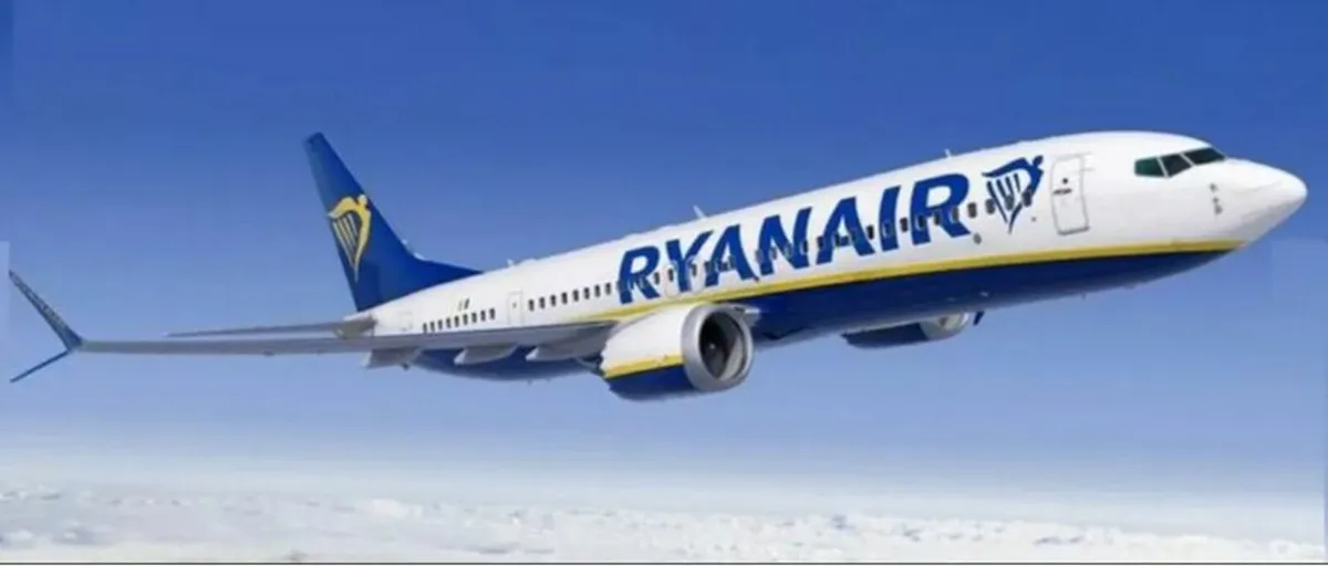 Boeing 737- MAX 8 - Ryanair EI-HGT Free Post - Image 3