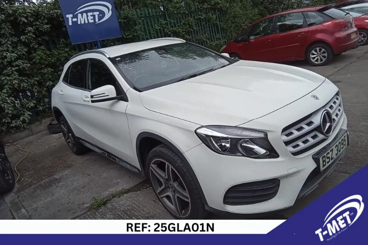 2017 MERCEDES GLA-CLASS BREAKING FOR PARTS - Image 3
