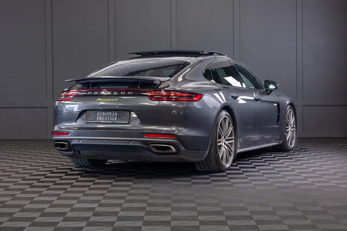 172 Porsche Panamera 4 V6 E-Hybrid - Image 3