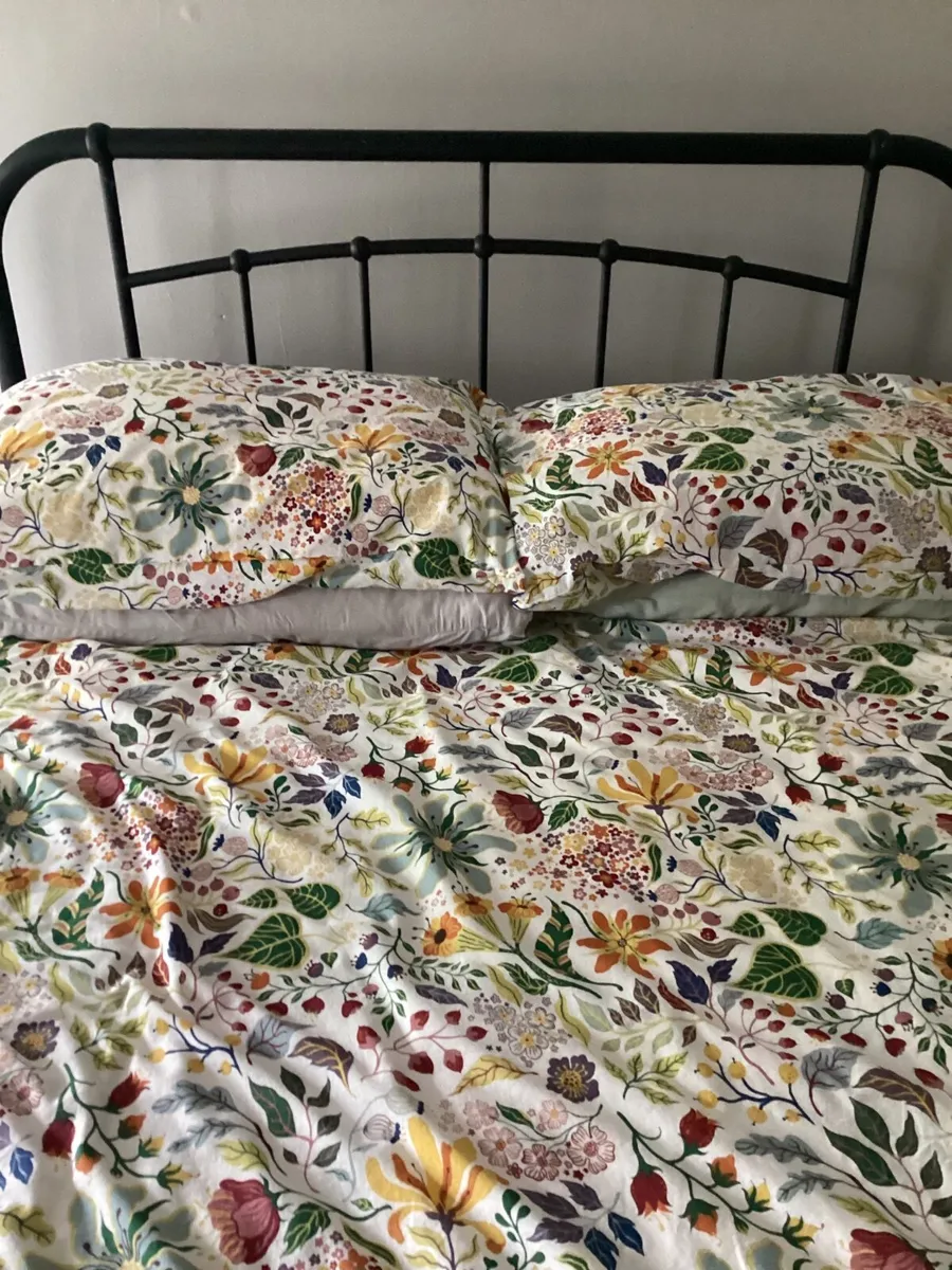 Bed frame and Mattress - Image 2