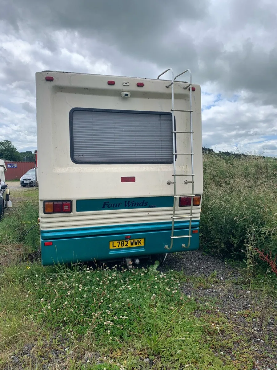Ford four winds RV - Image 2