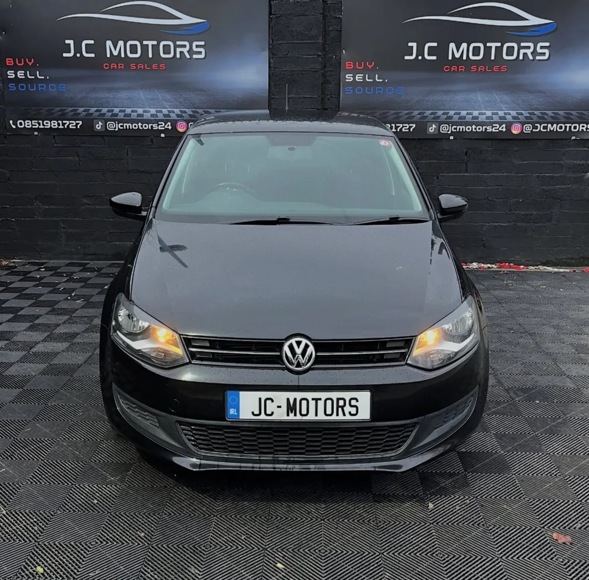 2011 VW Polo Manual - Image 2