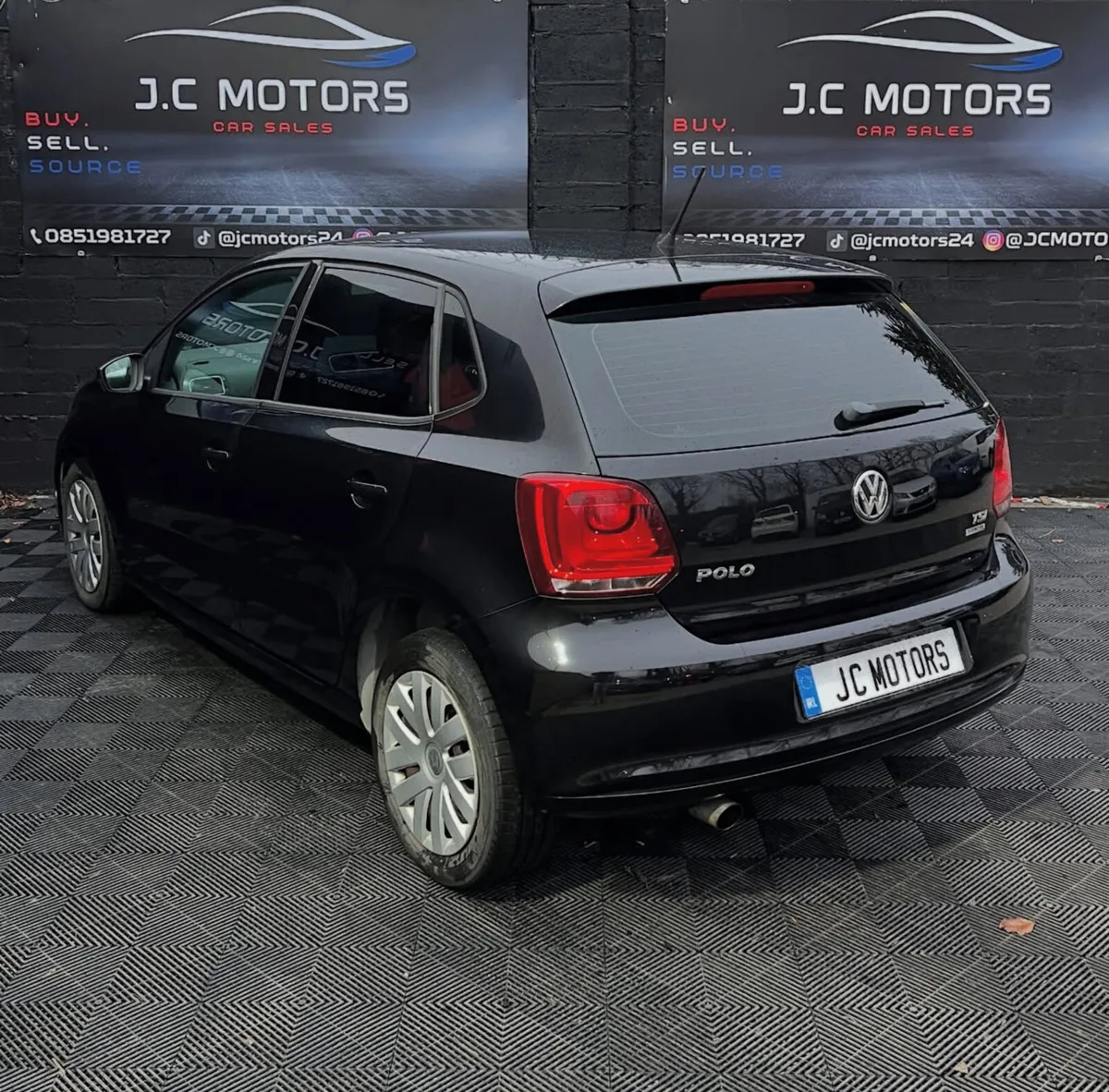 2011 VW Polo Manual - Image 4