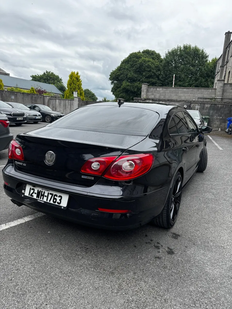 Volkswagen Passat 2012 - Image 1
