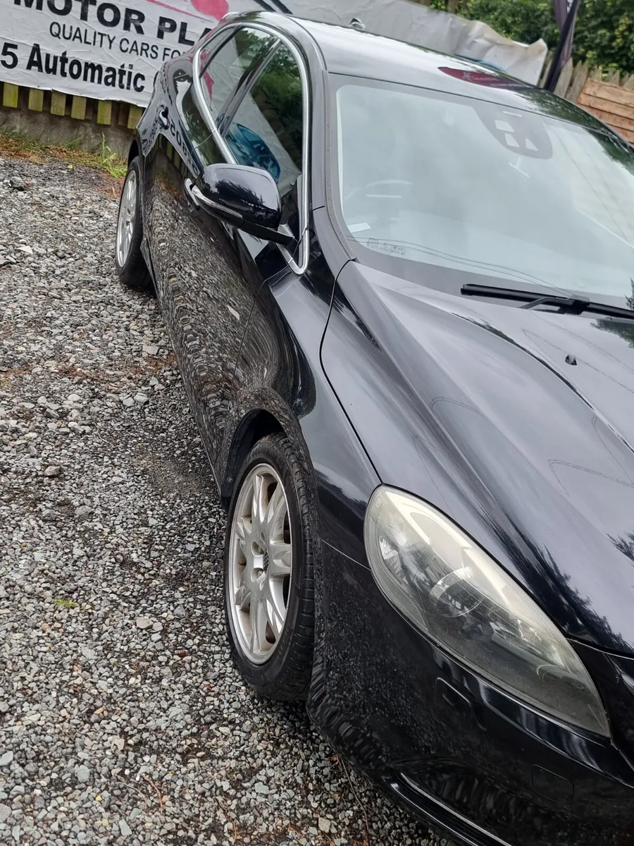 2013 Volvo V40 Automatic - Image 2