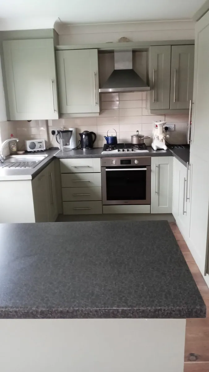 Kitchen Units - Image 1