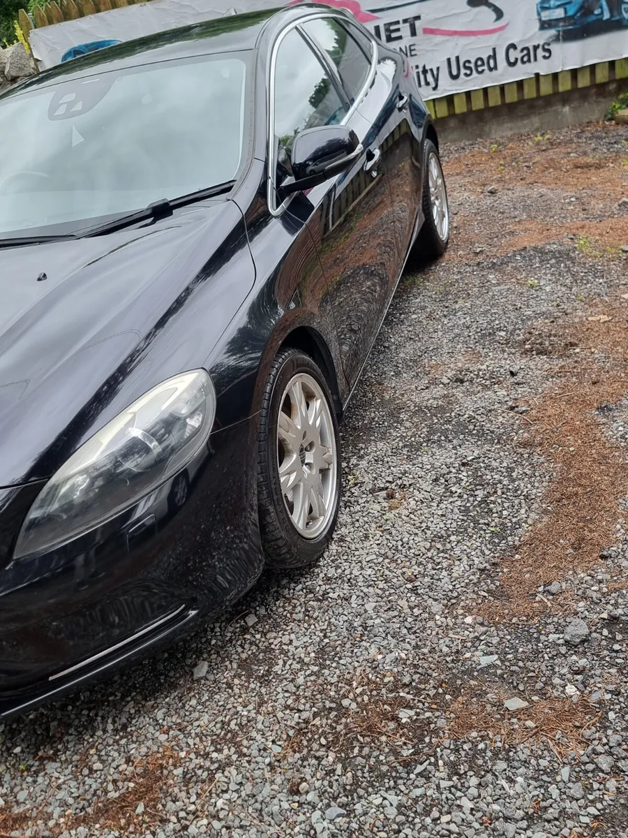 2013 Volvo V40 Automatic - Image 3