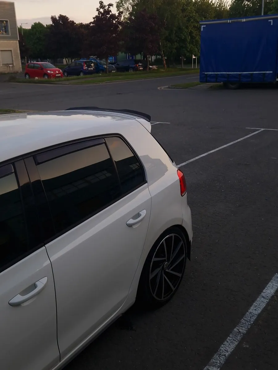 Volkswagen Golf 2012 - Image 3
