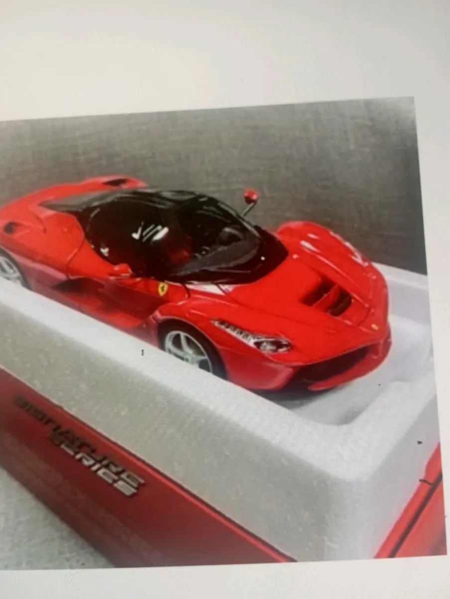 BbURAGO La FERRARI DIE-CAST SPORTS CAR - Image 2
