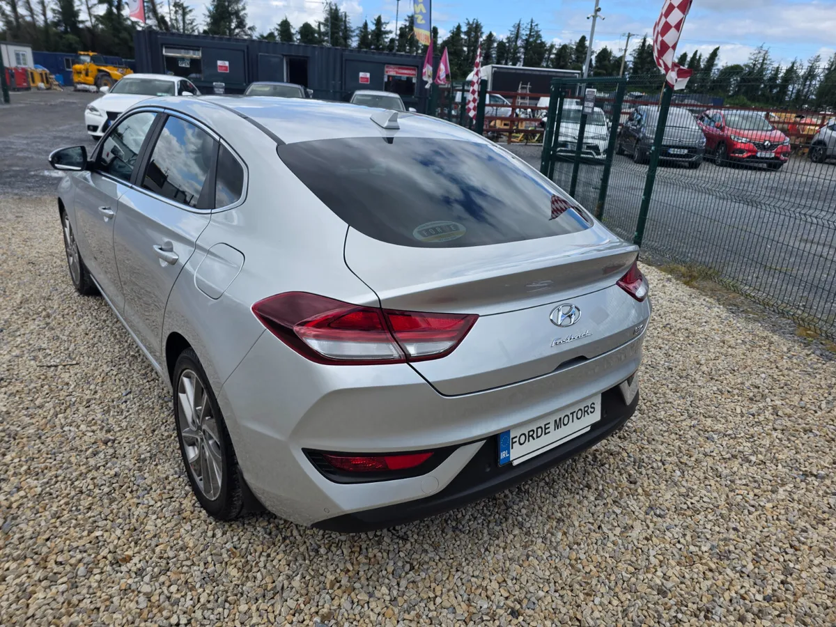 Hyundai i30 Fastback Turbo Petrol 2019 - Image 3