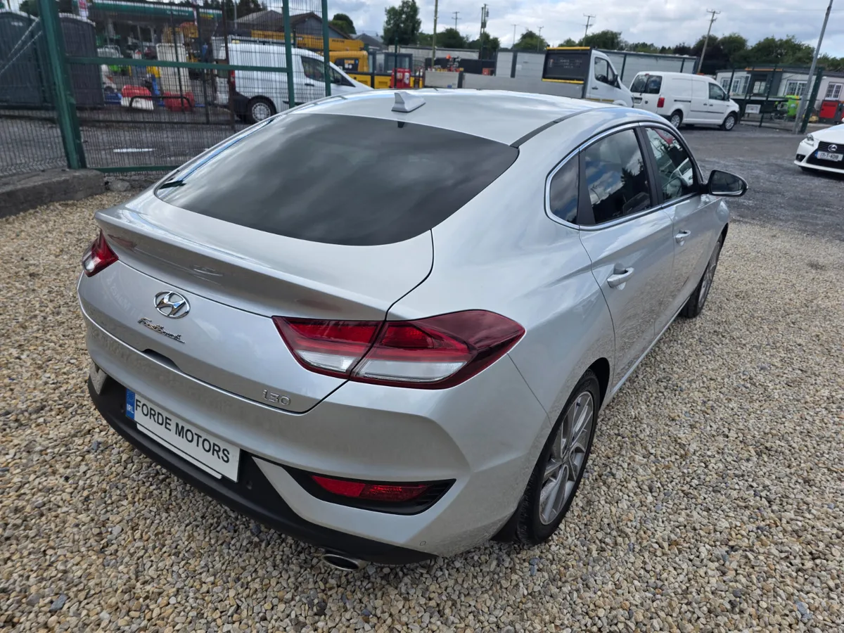 Hyundai i30 Fastback Turbo Petrol 2019 - Image 4