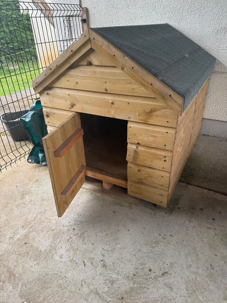 Dog kennel - Never used - Image 1