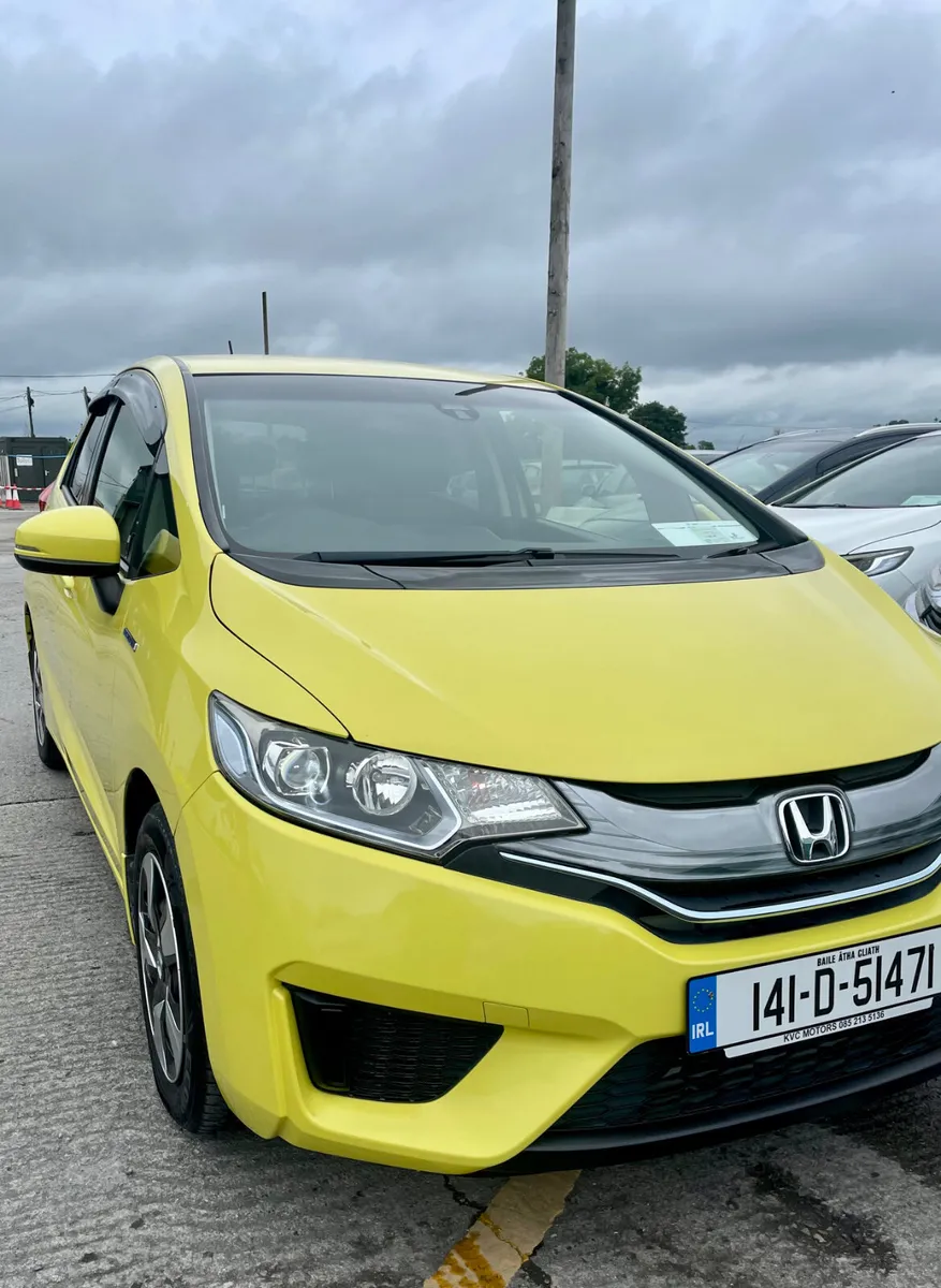 Honda Fit 2014 - Image 2