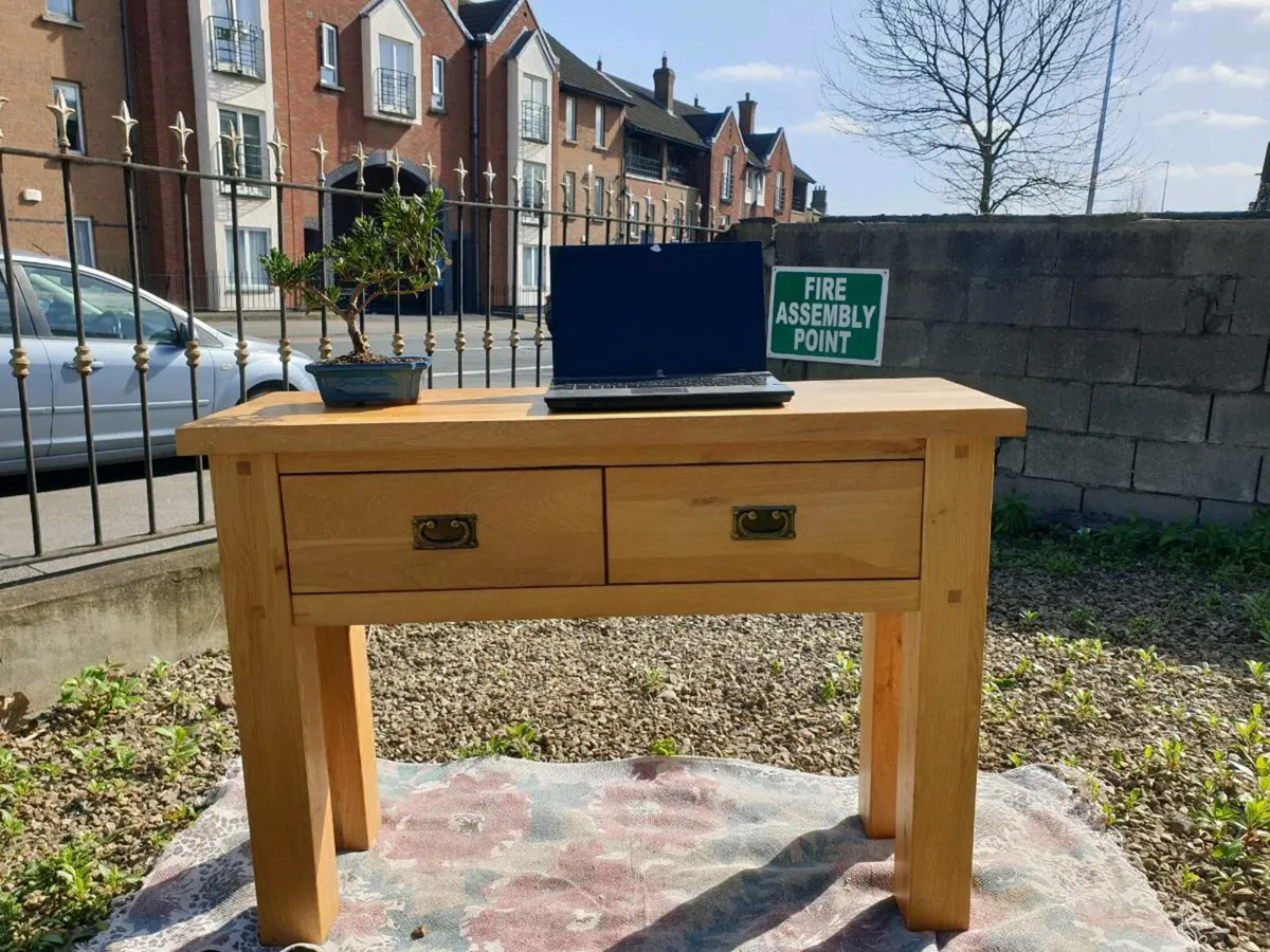 Oak console table - Image 1