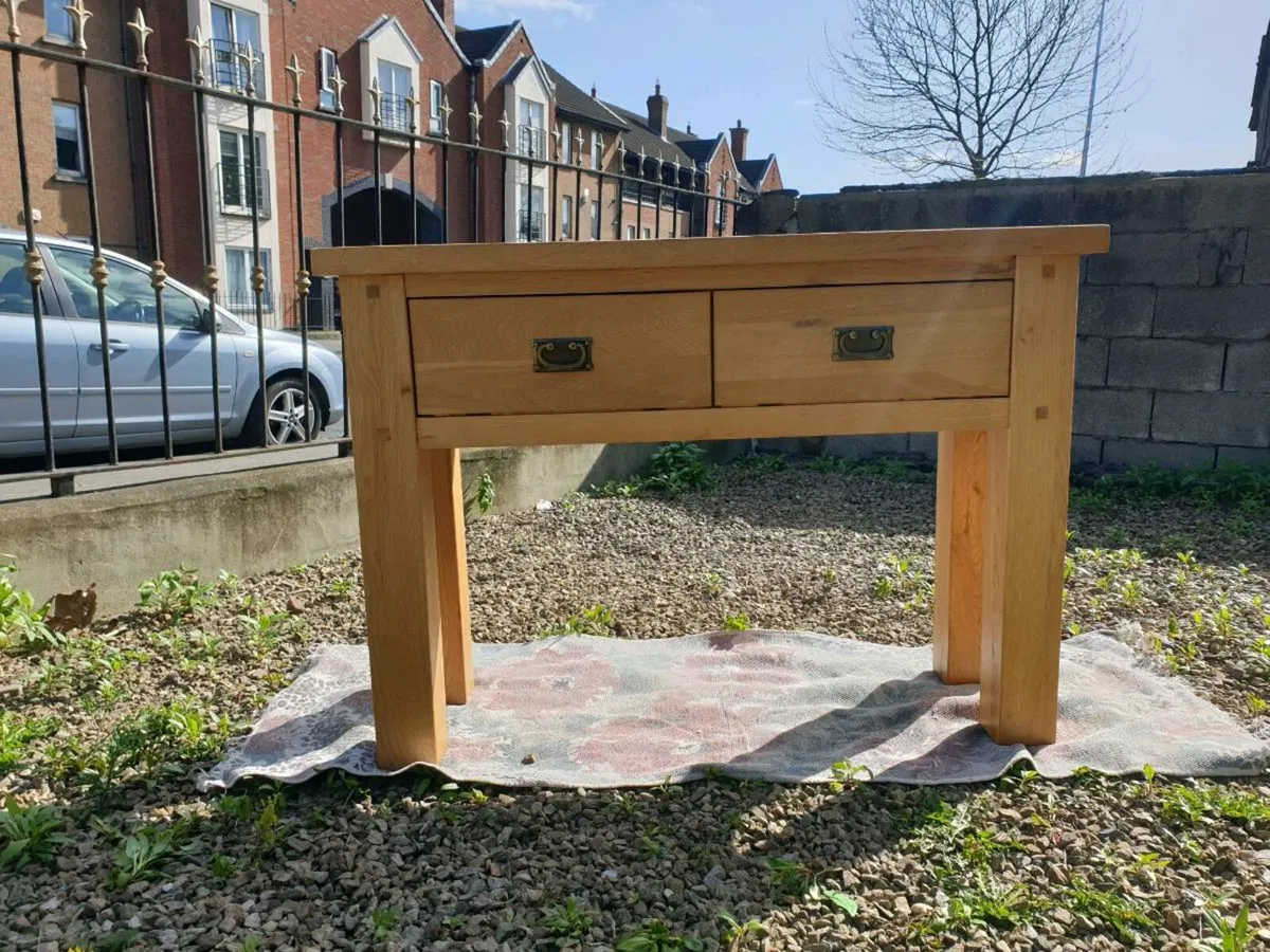Oak console table - Image 3