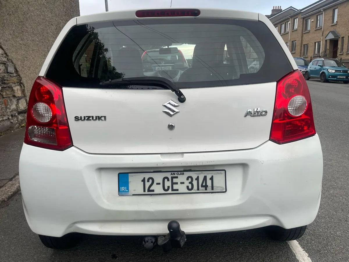 Car - Image 2