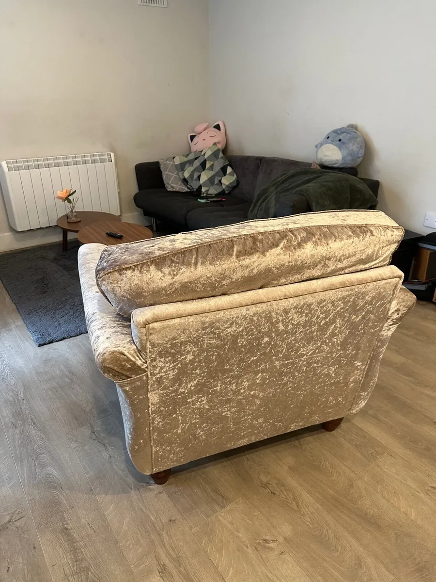 Armchair - Image 2