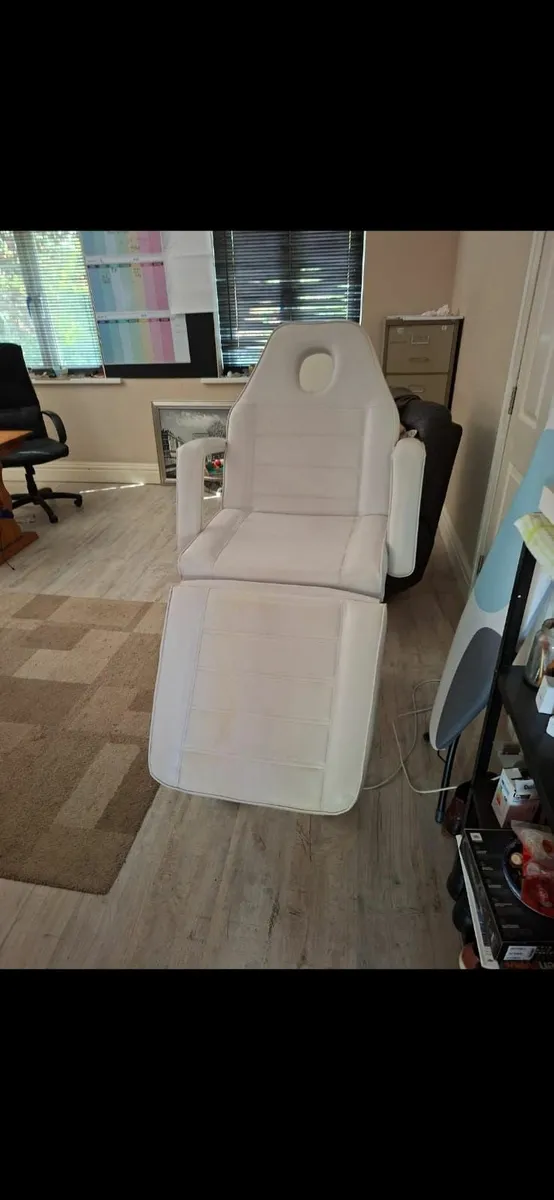 Massage Chair - Image 1