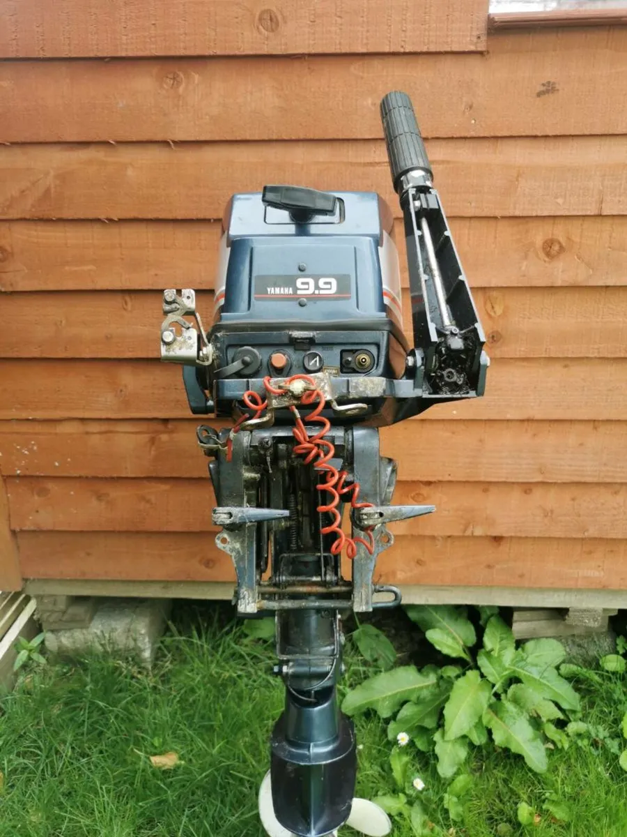 Yamaha 9.9hp 2 stroke engine - Image 3