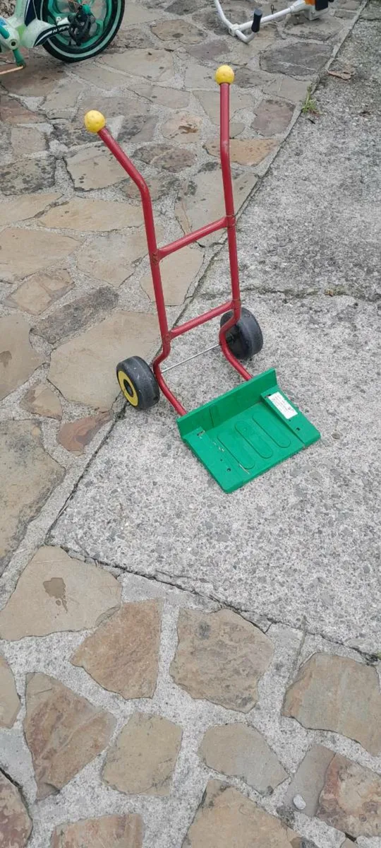 Kids trolley