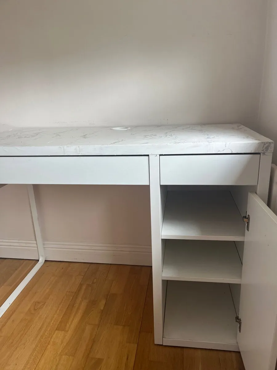 Nail table - Image 2