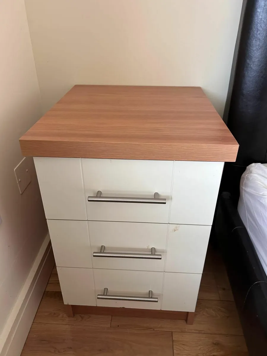 FOR SALE: Set of 4 Bedside Tables with 3 Drawers - Image 3