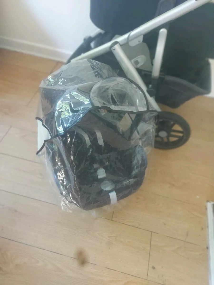 Uppababy vista travel system - Image 3