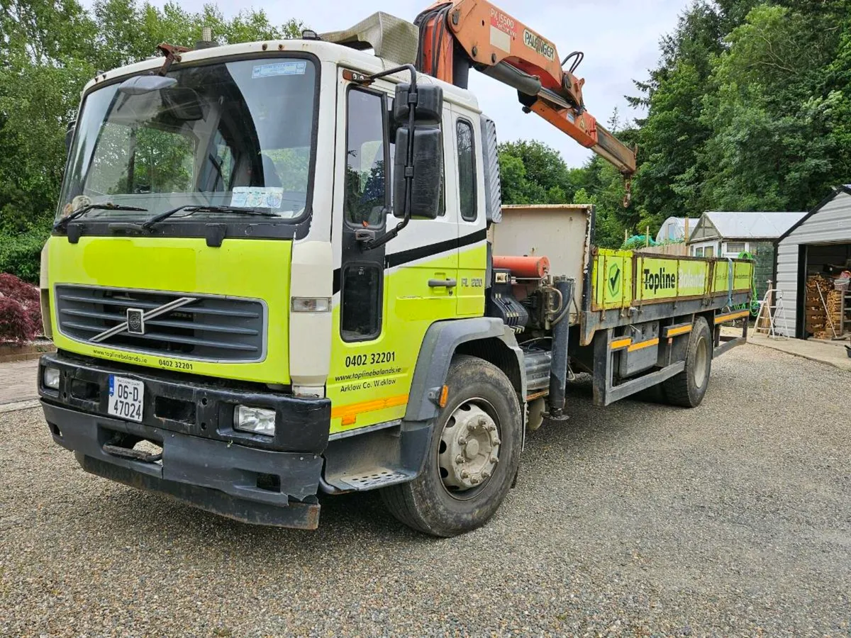 Volvo FL 220 flat bed - Image 1