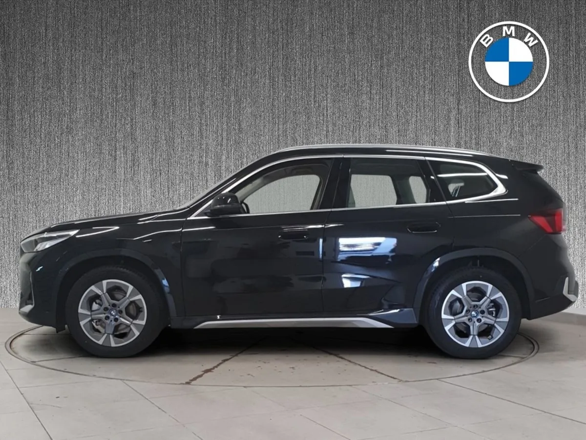 BMW iX1 Edrive20 Xline - Image 4