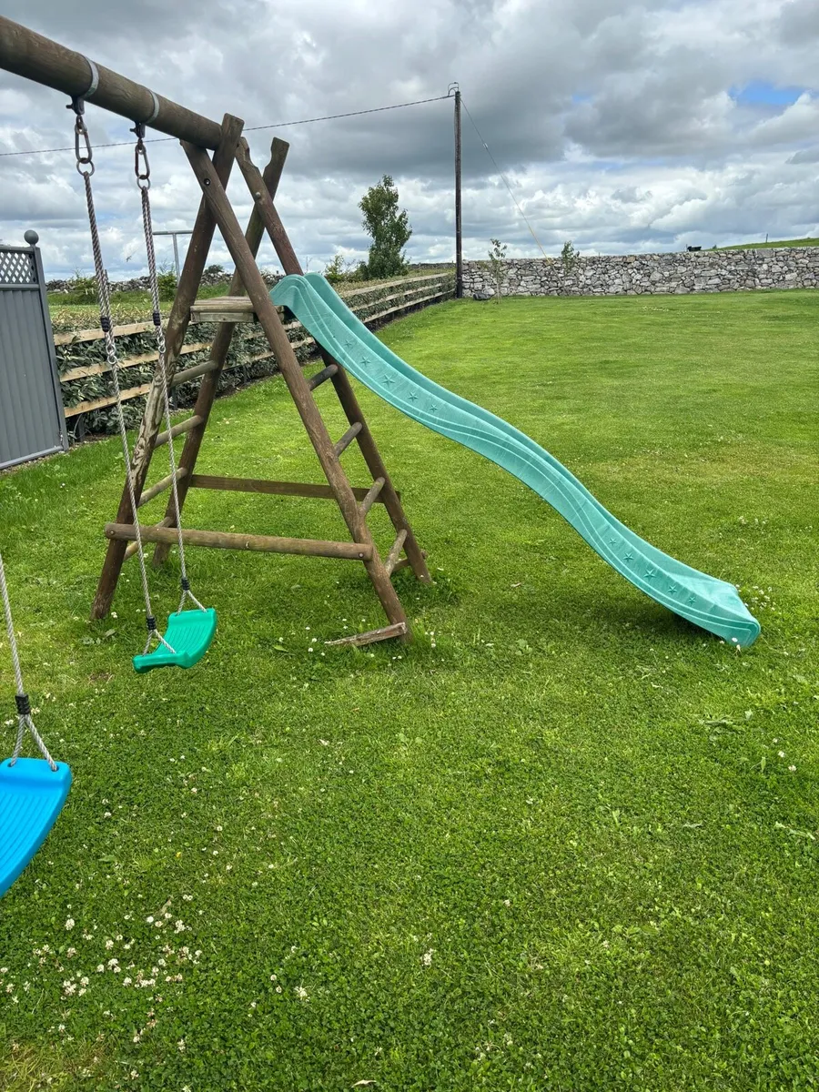 Swing set with slide - Image 2