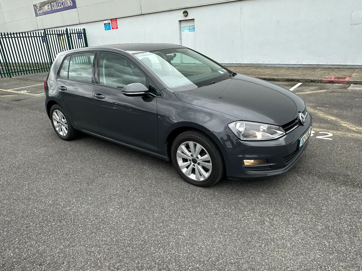 152 Volkswagen Golf - Image 1