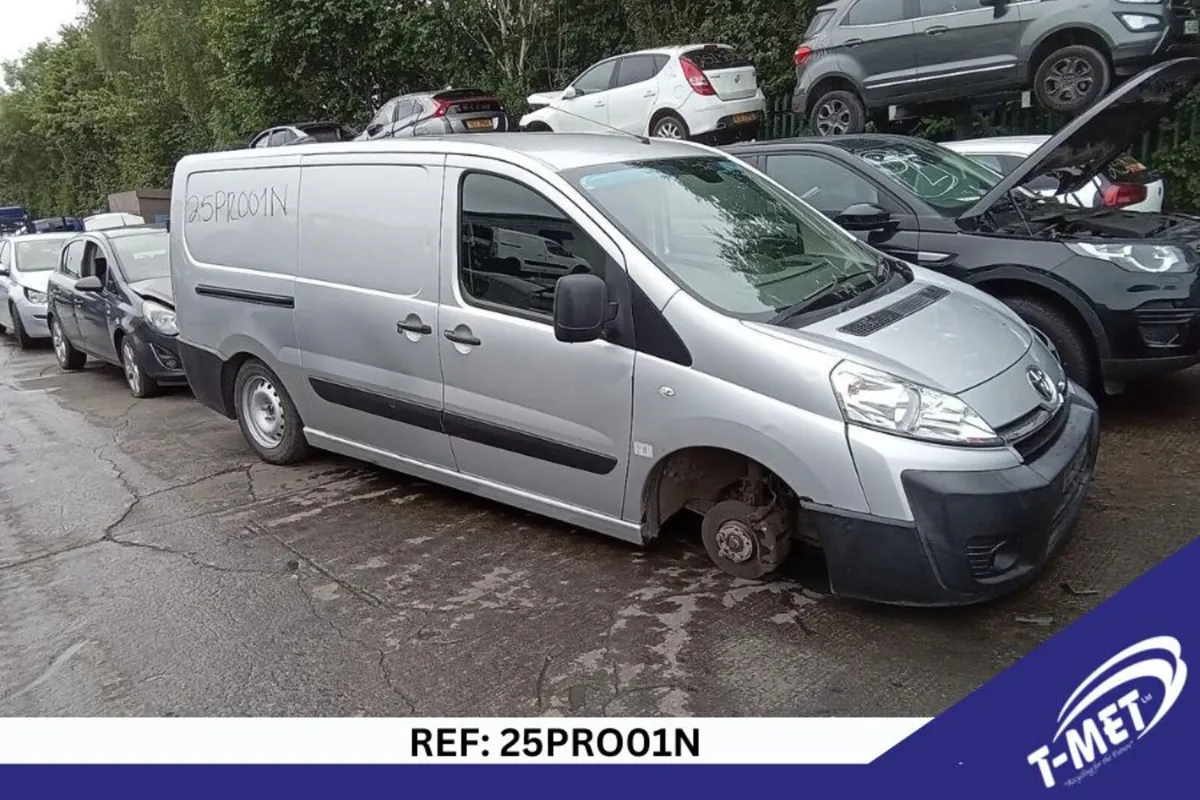 2014 TOYOTA PROACE BREAKING FOR PARTS - Image 3