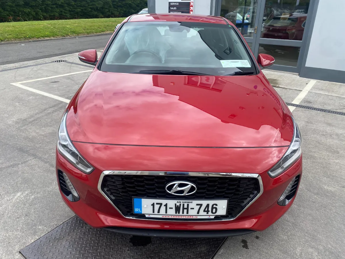 2017, Hyundai i30, Deluxe Plus - Image 2
