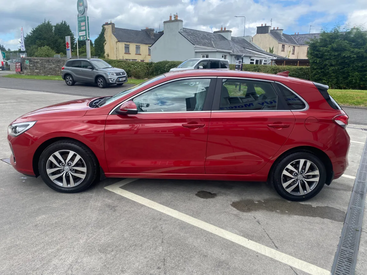 2017, Hyundai i30, Deluxe Plus - Image 4