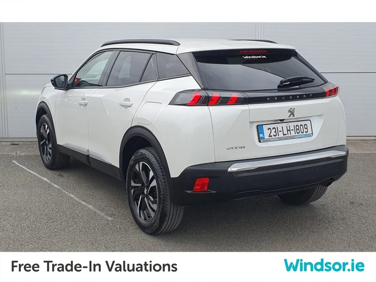 Peugeot 2008 1.2 Puretech 100bhp Allure - Image 3