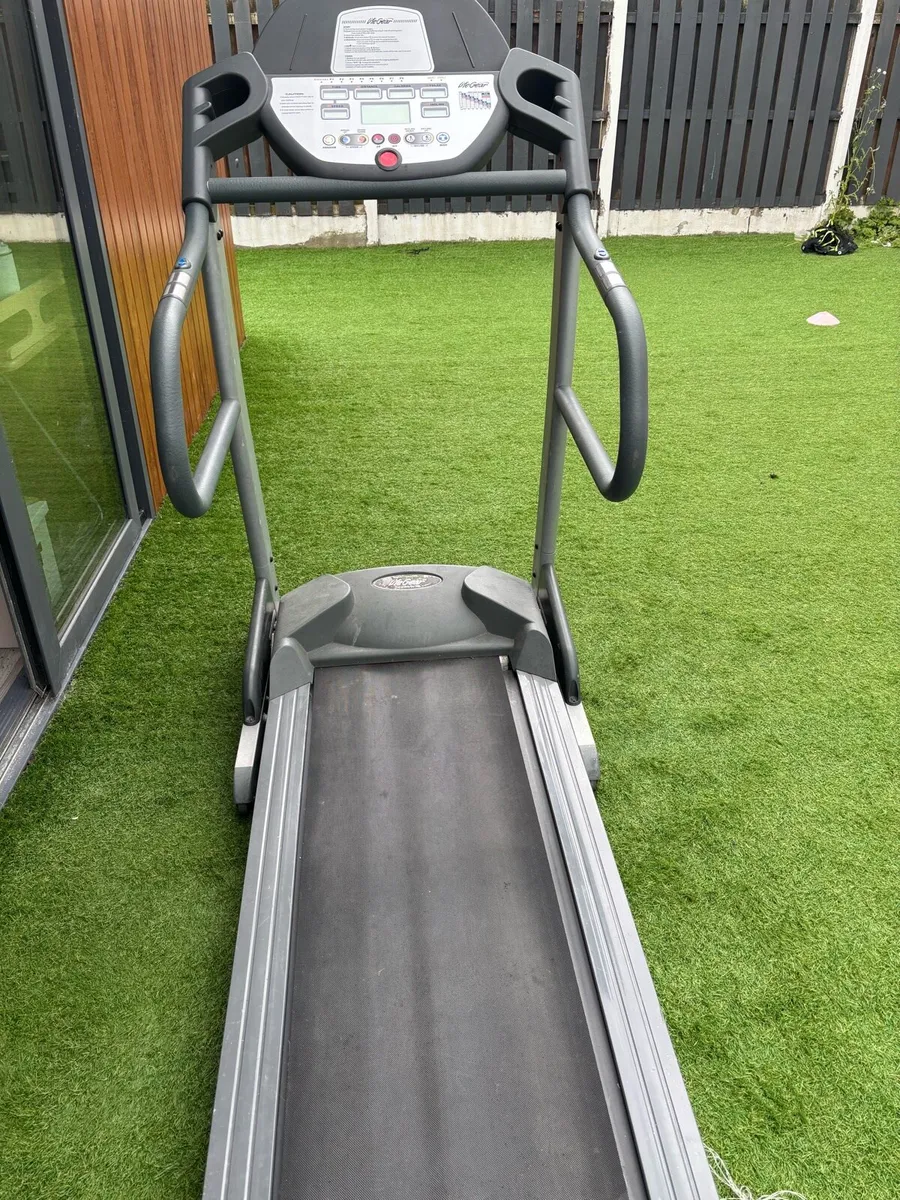 Treadmill needing repair - Image 4