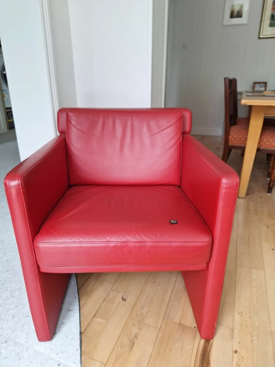 Classic designer leather armchair - Image 1
