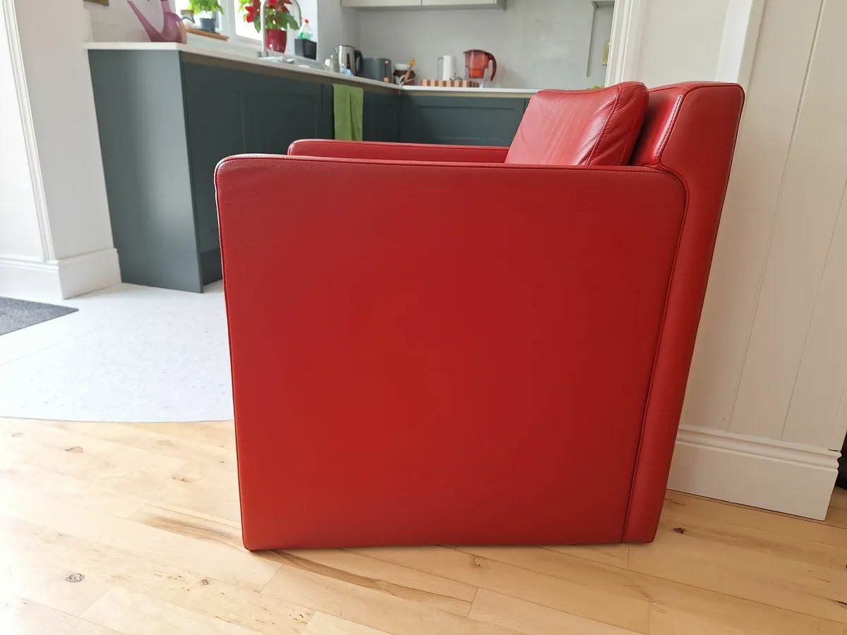 Classic designer leather armchair - Image 2