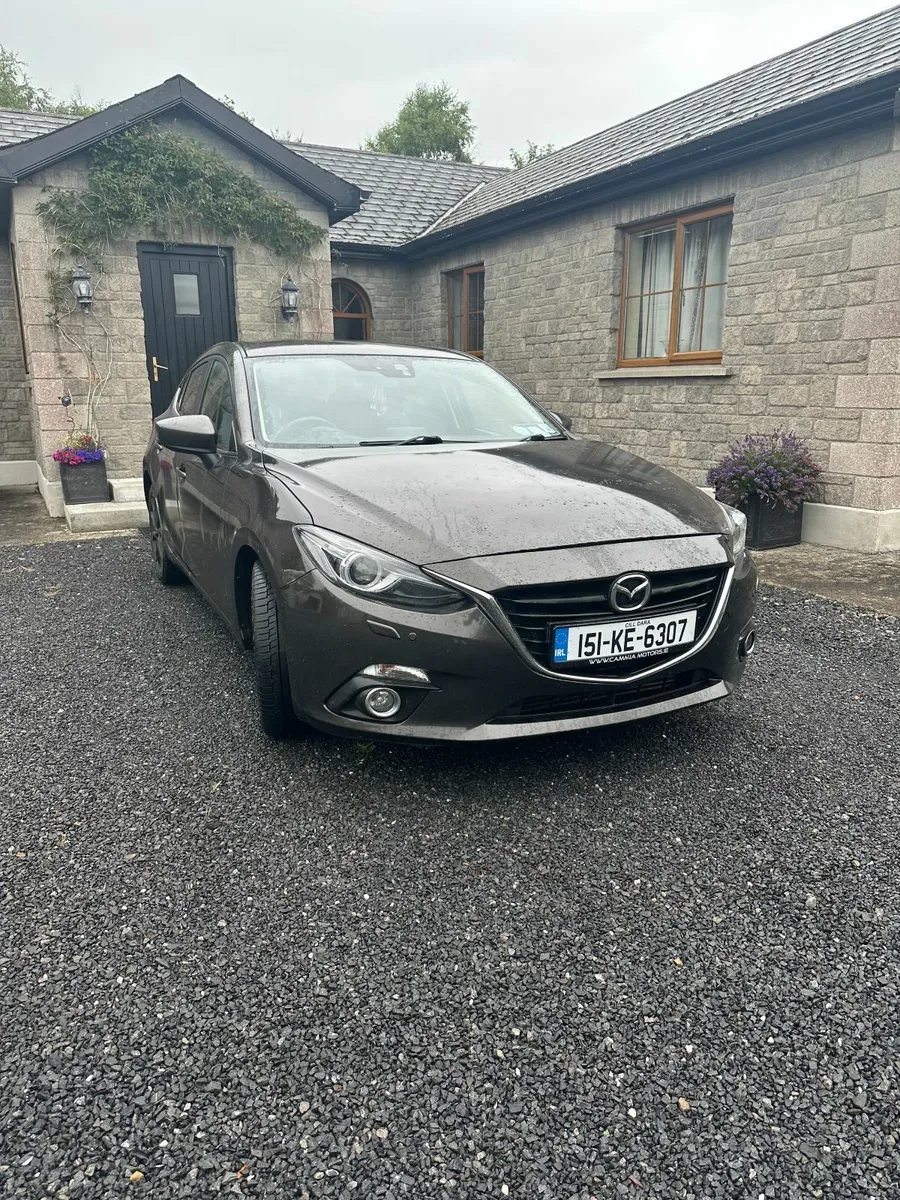 Mazda3 2015 Hatchback - Image 2