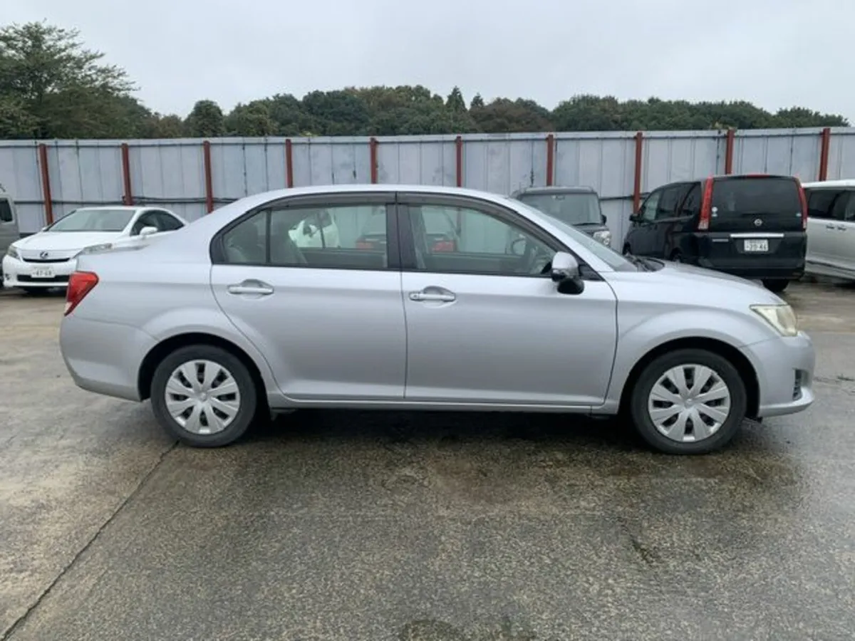 Toyota Corolla 2013 - Image 2