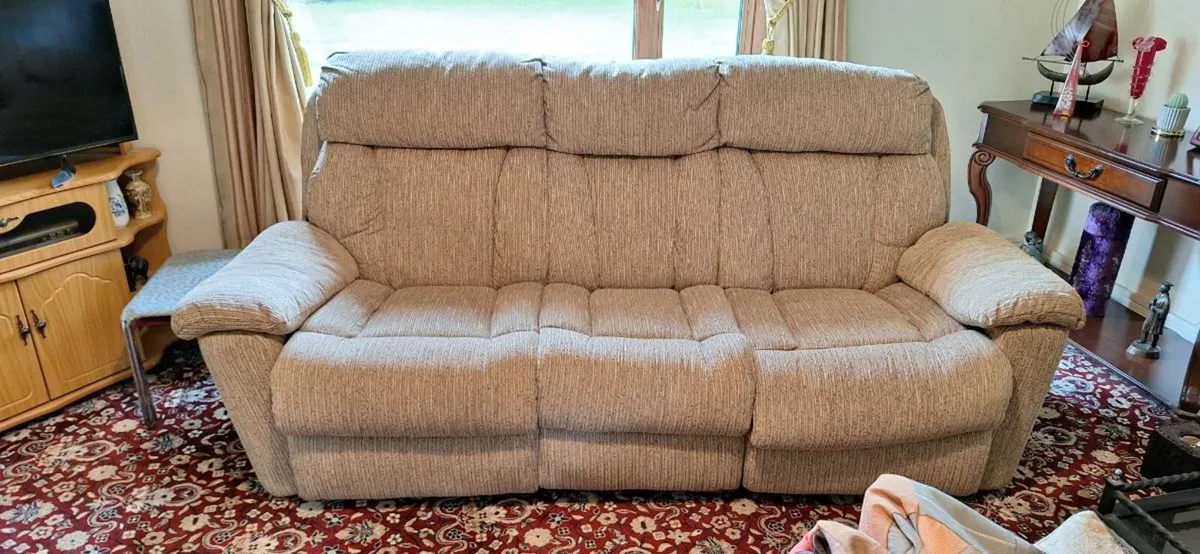 3 piece suite furniture - Image 1